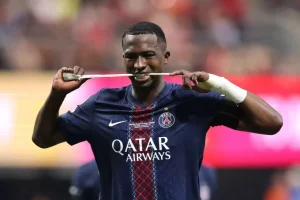 إنريكي يغلق الباب أمام برشلونة بشأن التعاقد مع ويليان باتشو