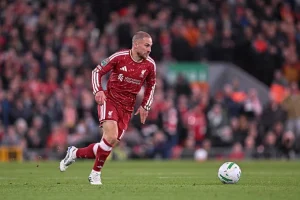 ليفربول يدرس رحيل ماك أليستير ويحدد بديله